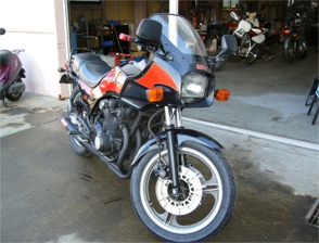 1984年型カワサキ GPZ400F